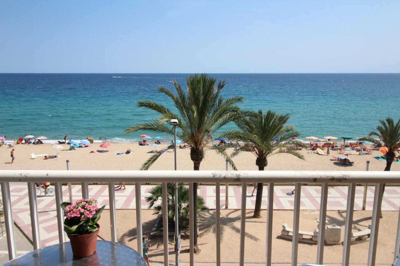 Apartaments El Sorrall Blanes Bagian luar foto