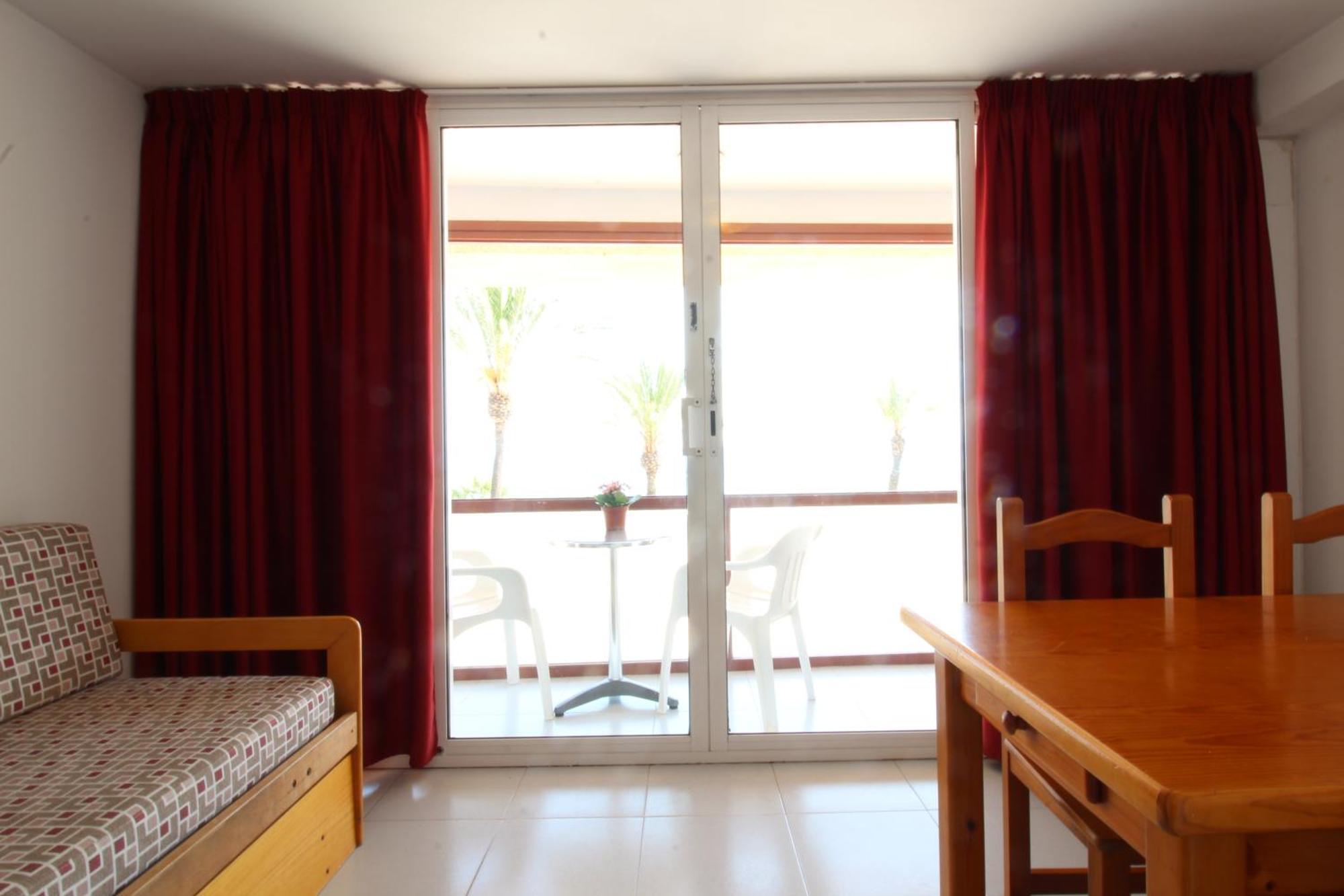 Apartaments El Sorrall Blanes Ruang foto